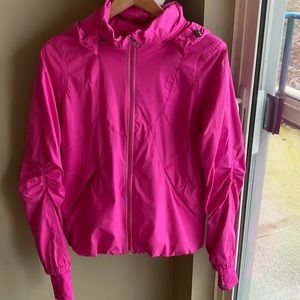 Lululemon Running Hustle Jacket - size 6